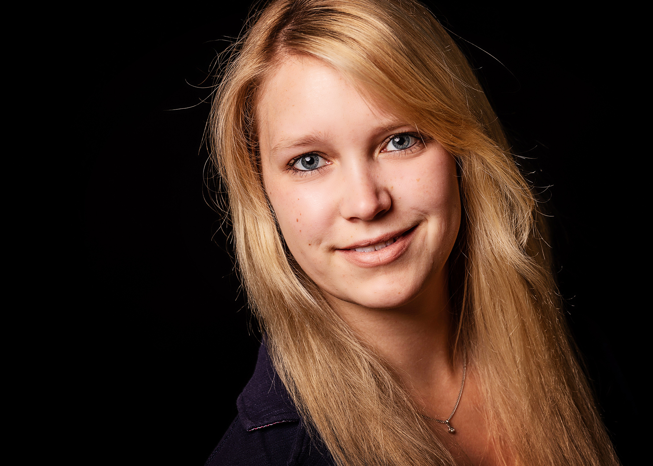 Ms Denise Bochmann